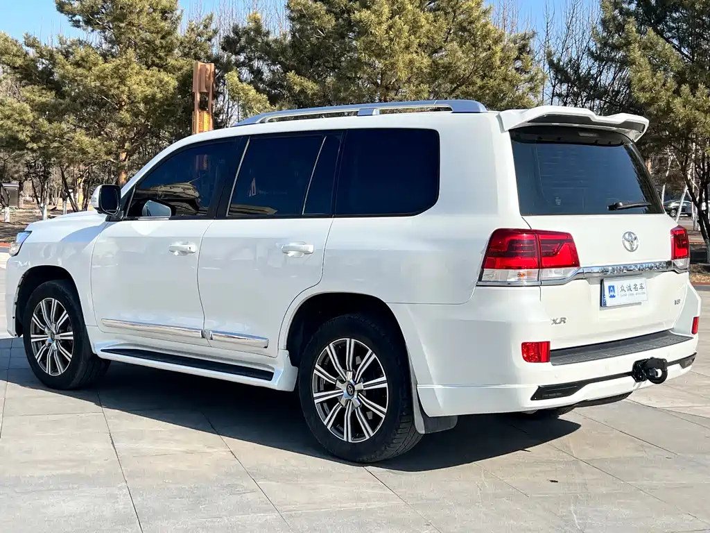 Toyota Land Cruiser 2018 — фото 9