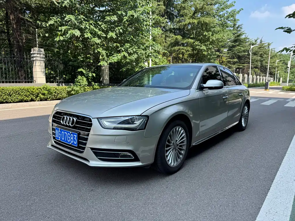 Audi A4L 2015 — фото 1