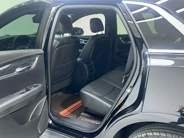 Cadillac XT5 2020 — фото 14