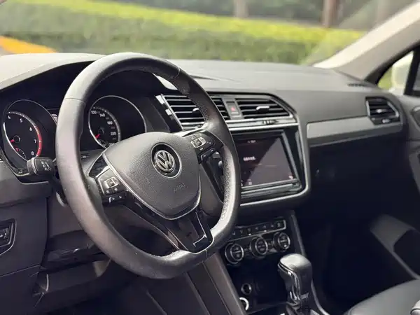 Volkswagen Tiguan L 2019