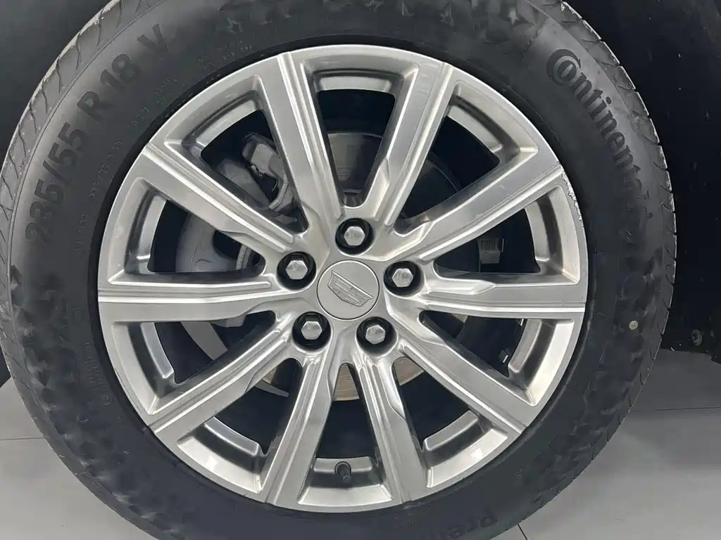 Cadillac XT4 2021 — фото 12