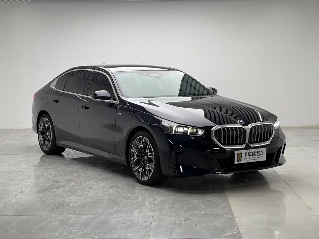 BMW 5 Series 2025