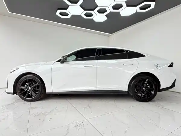 Changan UNI-V 2025