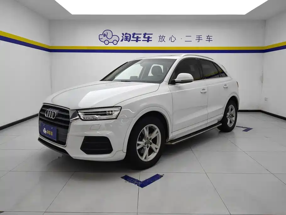 Audi Q3 2018 — фото 1