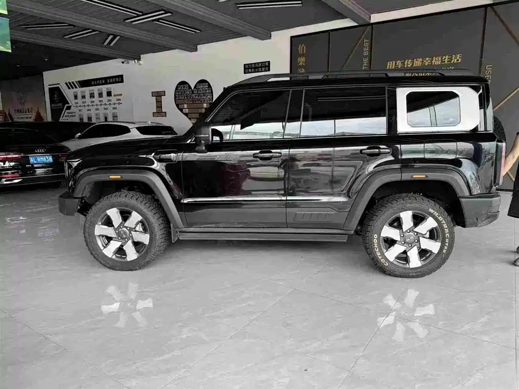 BAIC BJ40 Extended Range 2025 — фото 13