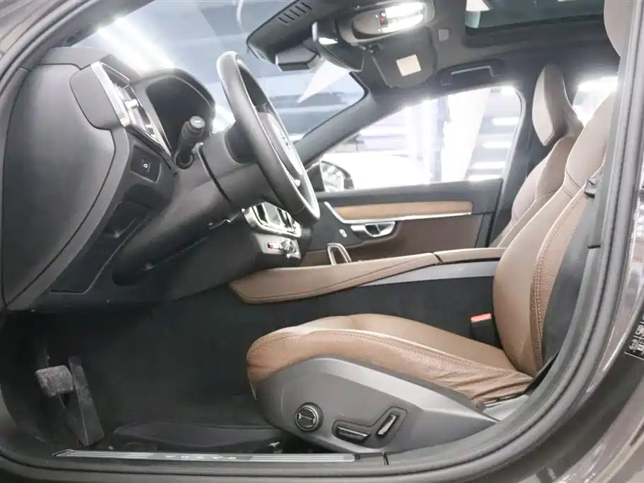 Volvo S90 2023 — фото 13