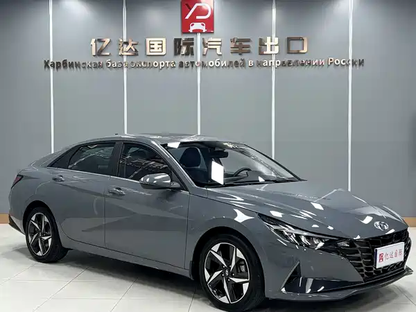 Hyundai Elantra 2022