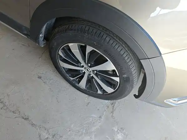 Dongfeng Jingyi X6 2017