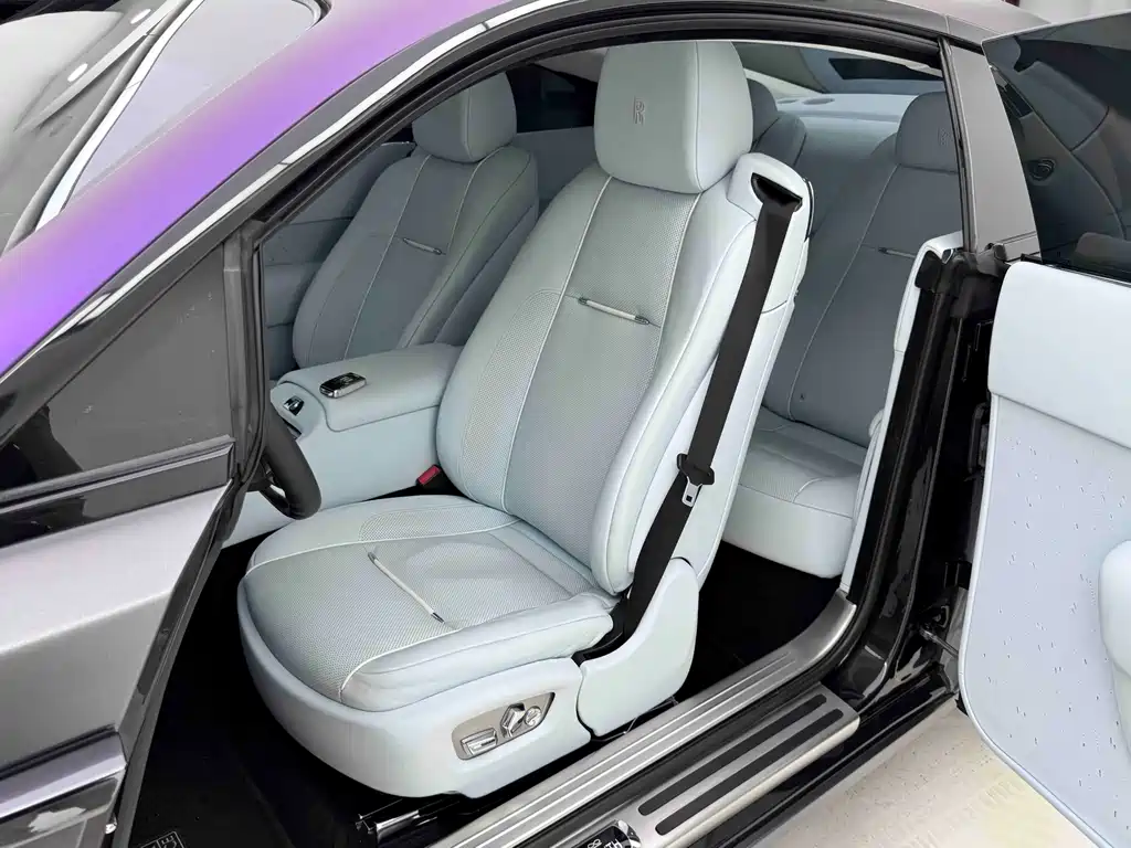 Rolls-Royce Wraith 2015 — фото 16