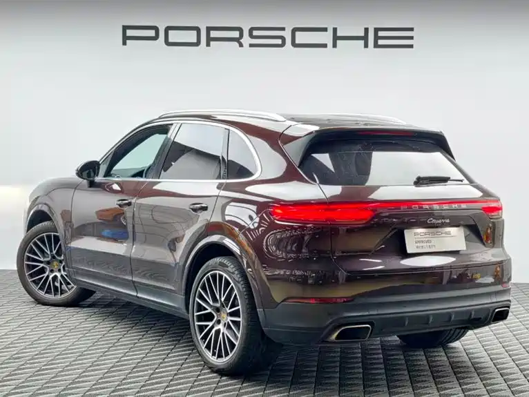 Porsche Cayenne 2019 — фото 6