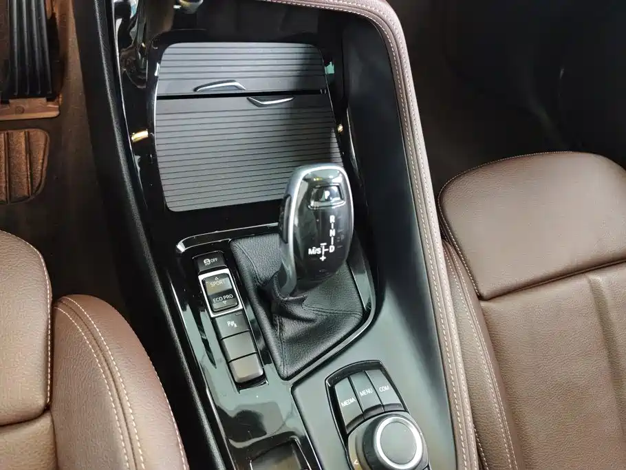 BMW X2 2022 — фото 16