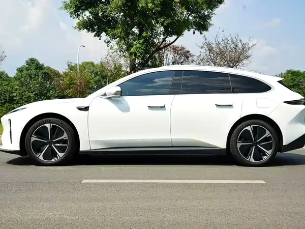 NIO ET5T 2023