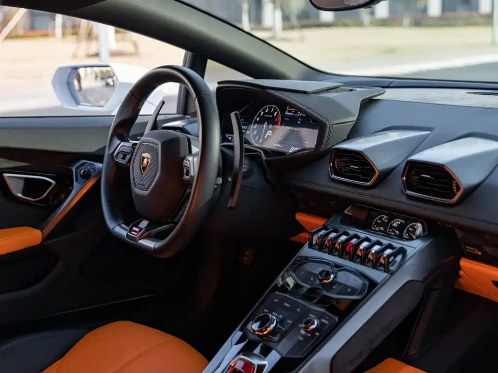 Lamborghini Huracán 2015 — фото 11