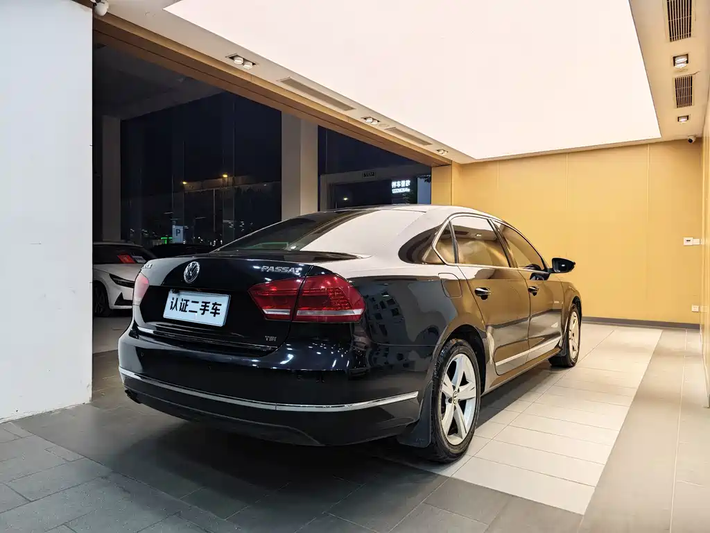 Volkswagen Passat 2016 — фото 30