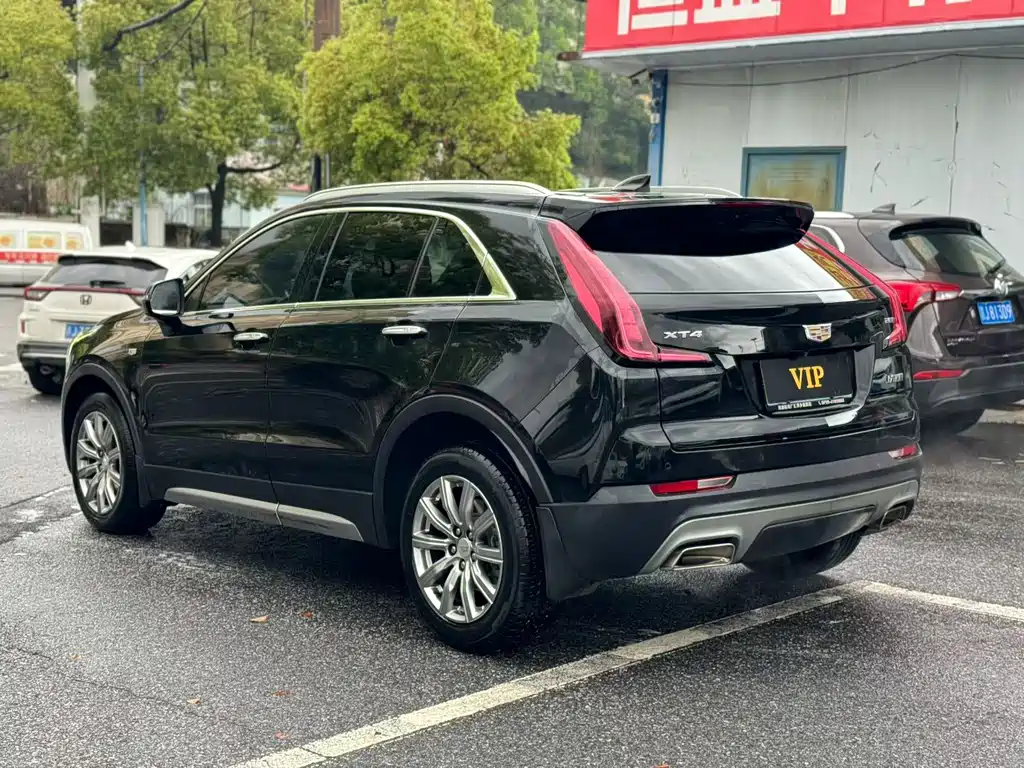 Cadillac XT4 2020 — фото 4