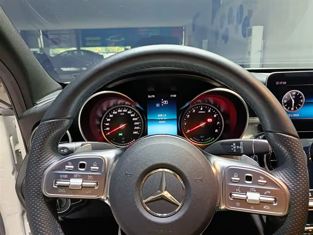 Mercedes-Benz C-Class 2019 — фото 2