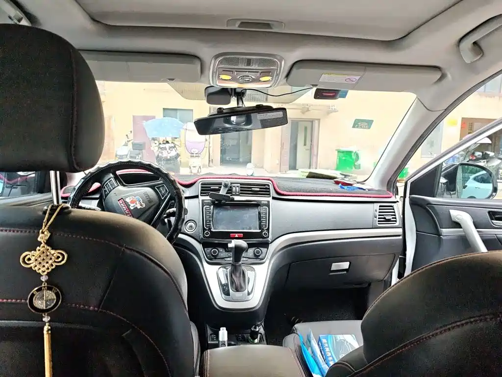 Haval H6 2015 — фото 9