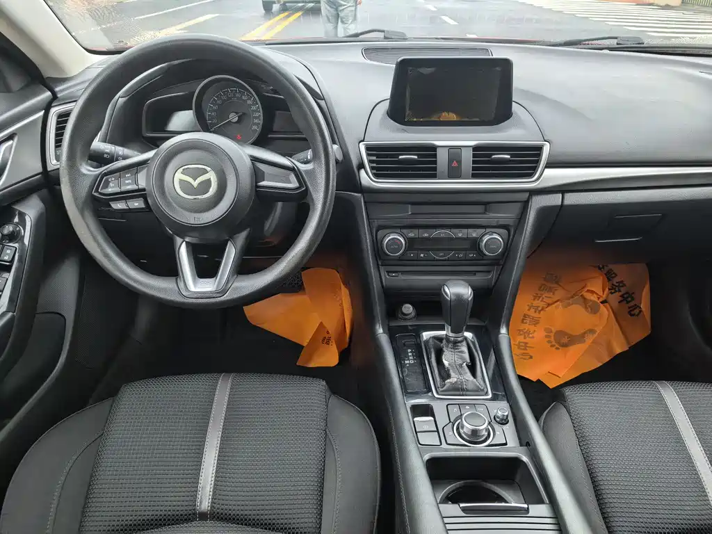 Mazda 3 Axela 2017 — фото 5