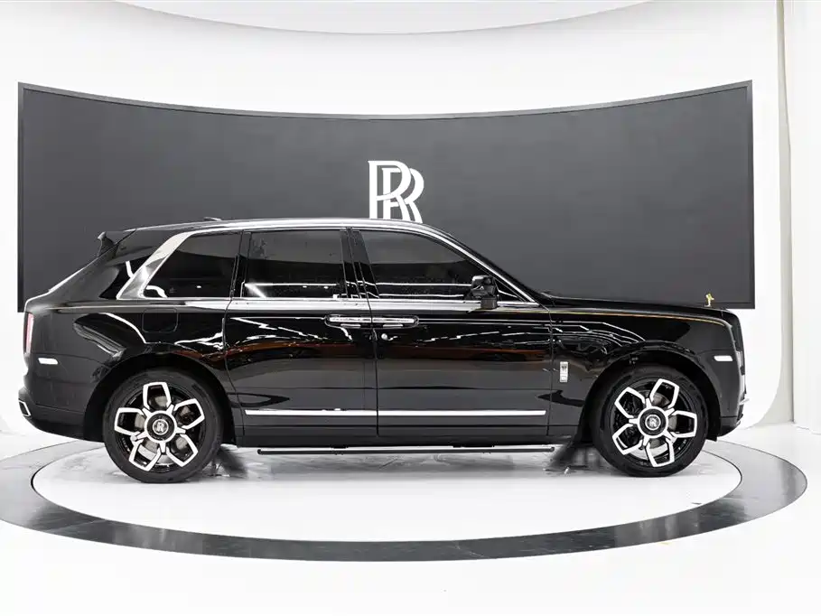 Rolls-Royce Cullinan 2024 — фото 7
