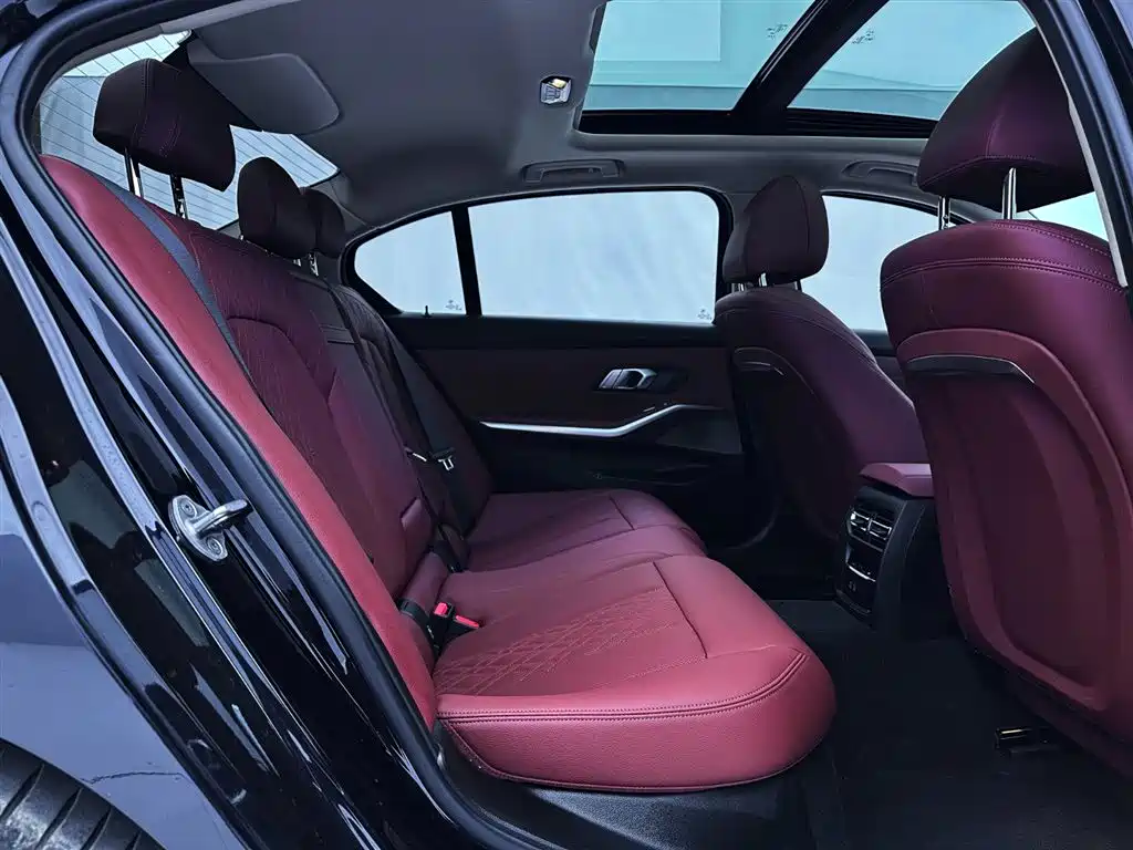 BMW 3 Series 2023 — фото 12