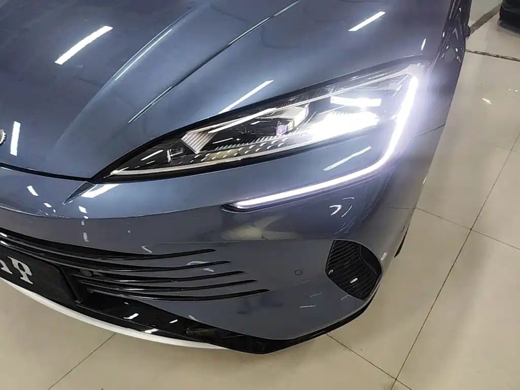 BYD Seal 07 DM-i 2025 — фото 24