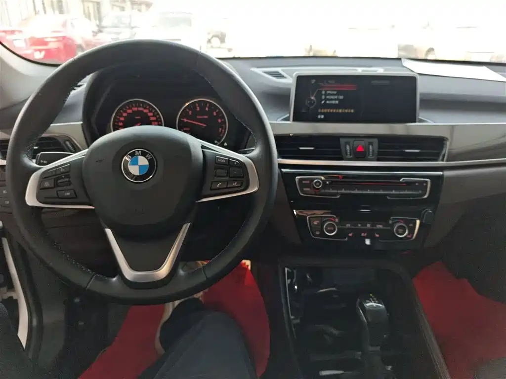 BMW X1 2017 — фото 10