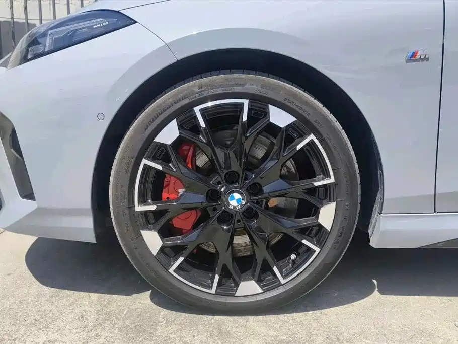 BMW M235L 2025 — фото 10