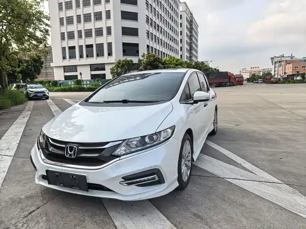 Honda Jade 2017