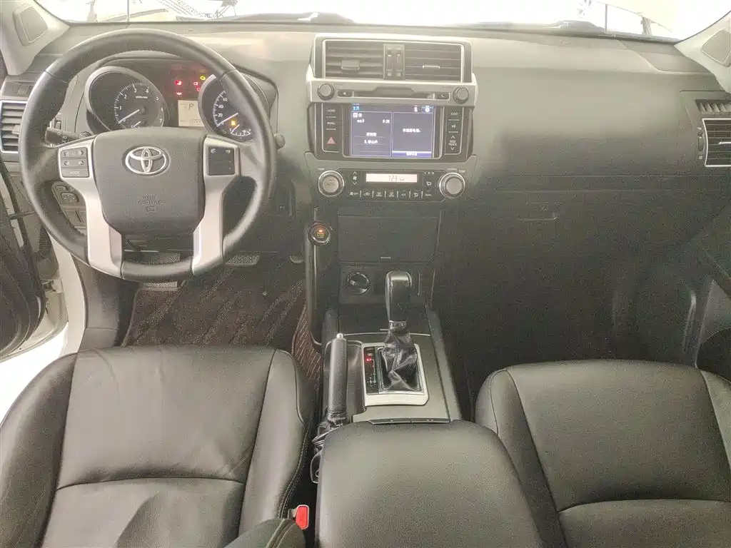 Toyota Prado 2016 — фото 10