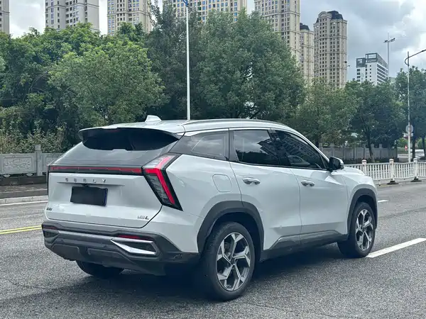 Geely Boyue L 2024