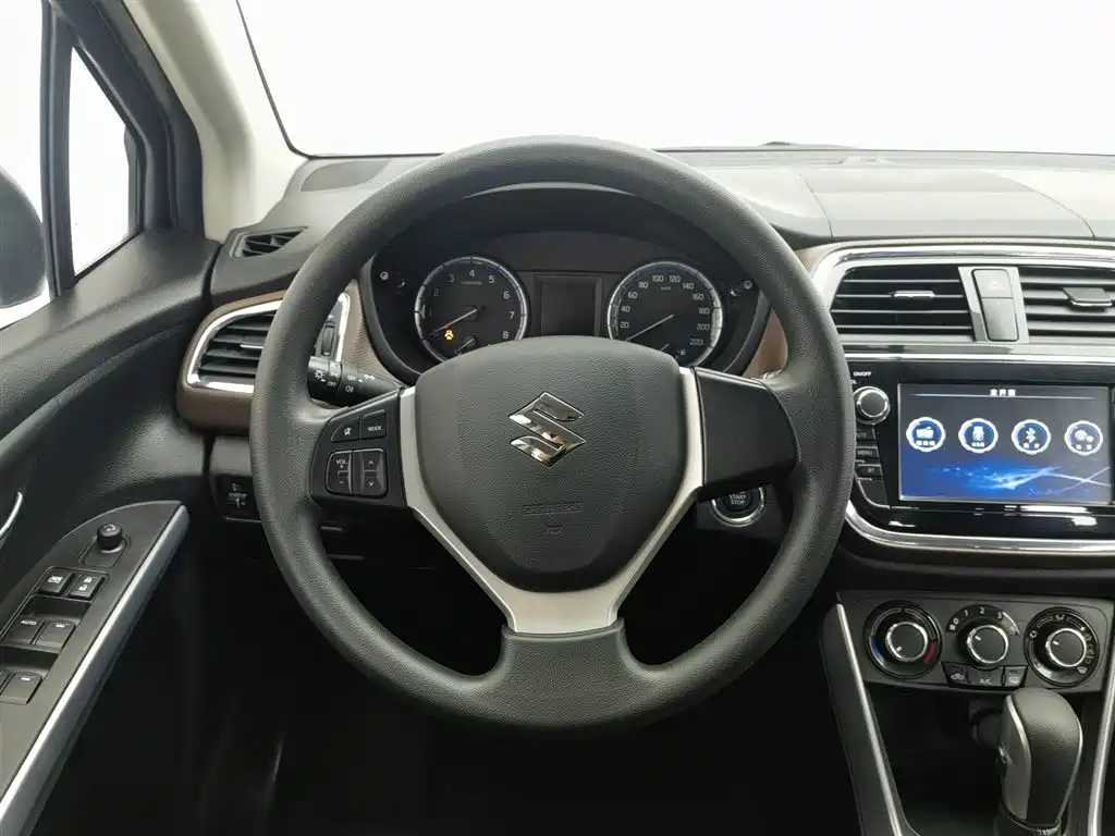 Suzuki Vitara 2017 — фото 11