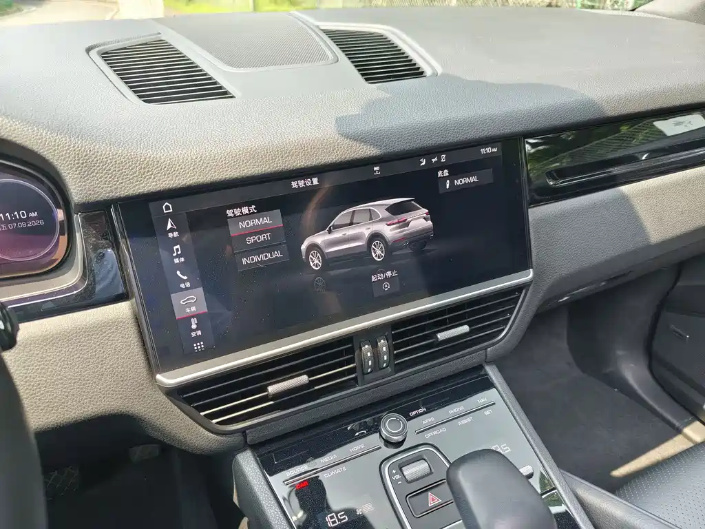 Porsche Cayenne 2019 — фото 17