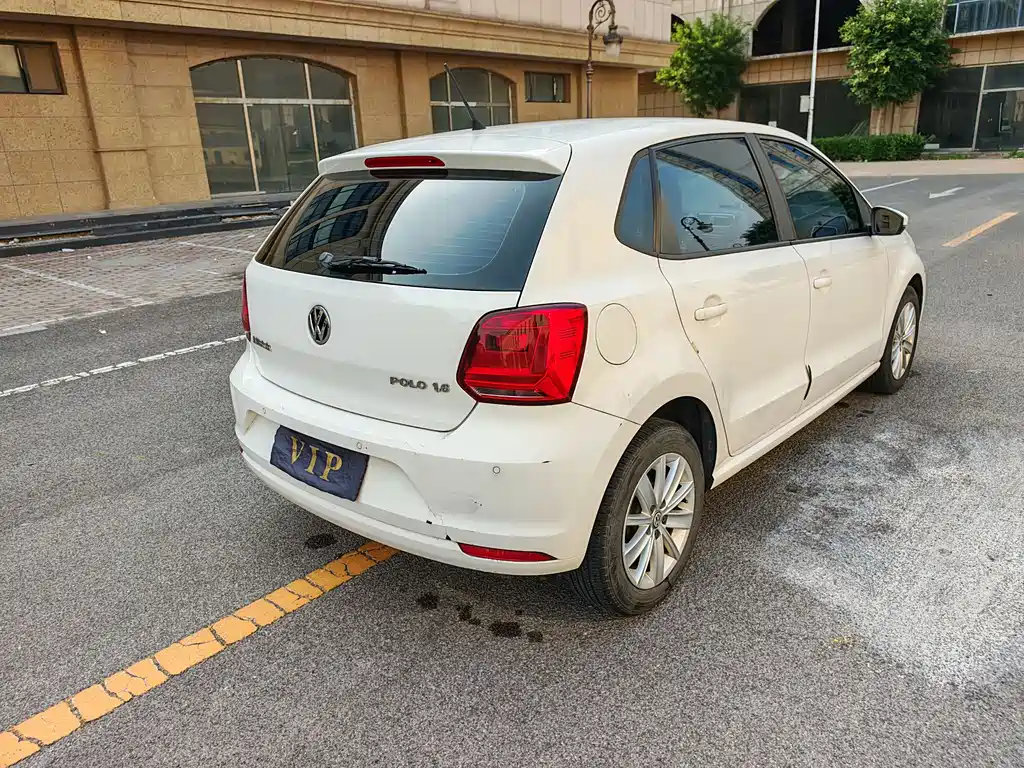 Volkswagen Polo 2015 — фото 17