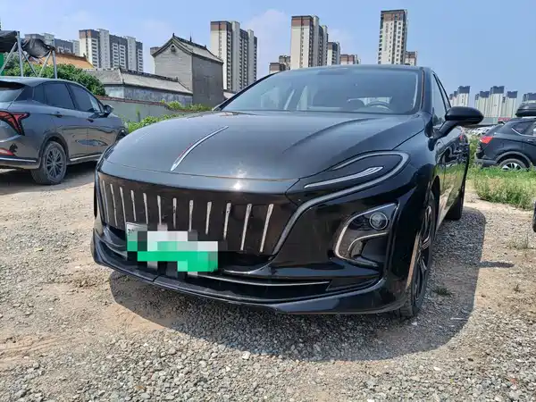 Hongqi E-QM5 2022