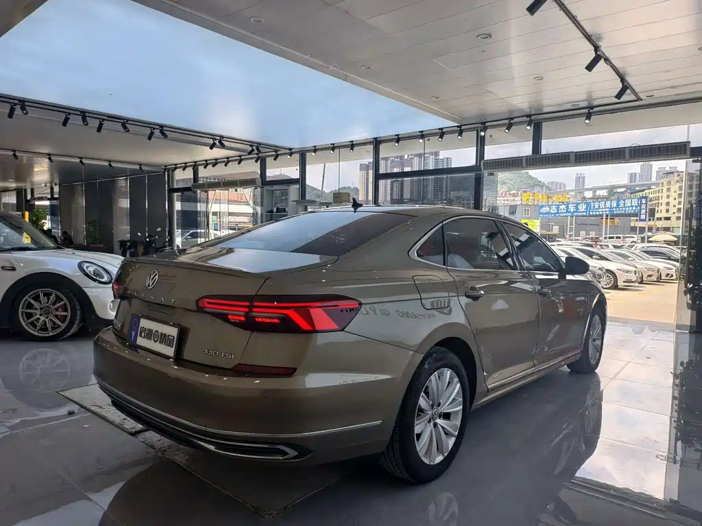 Volkswagen Passat 2019 — фото 6