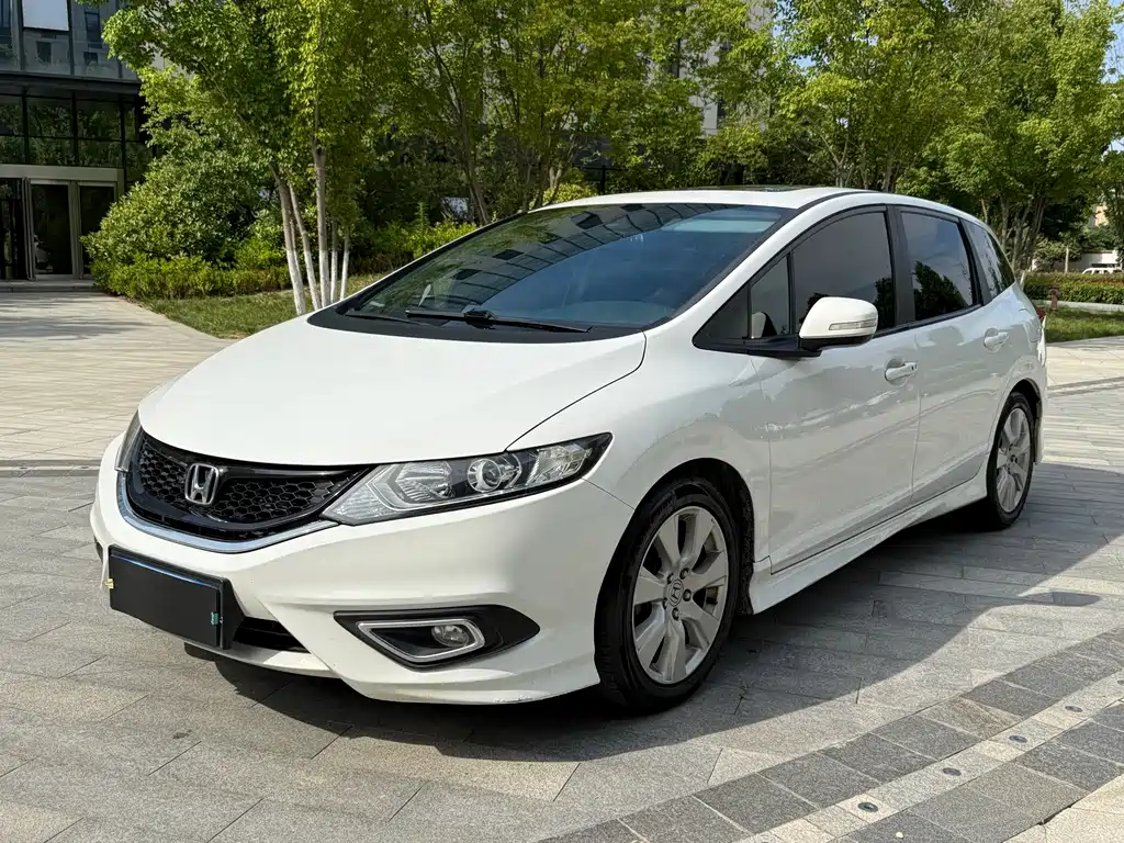 Honda Jade 2015 — фото 1