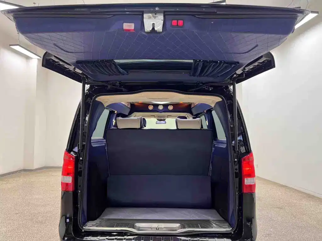 Mercedes-Benz Vito 2020 — фото 29