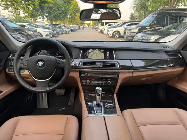 BMW 7 Series 2015