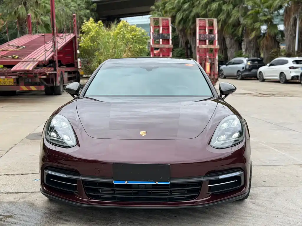 Porsche Panamera 2018 — фото 2
