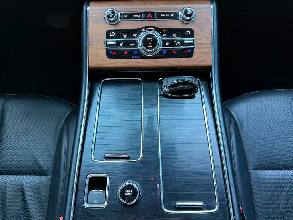 Lincoln Aviator 2021 — фото 15
