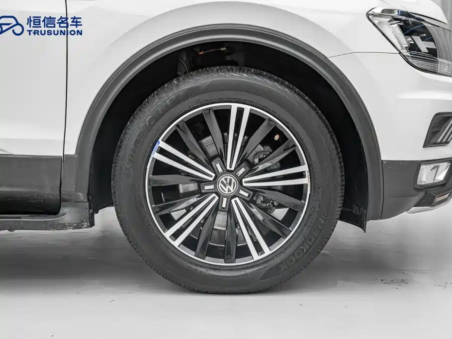 Volkswagen Tiguan L 2019 — фото 11