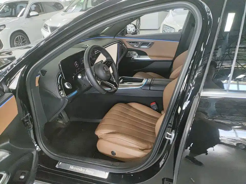 Mercedes-Benz E-Class 2024
