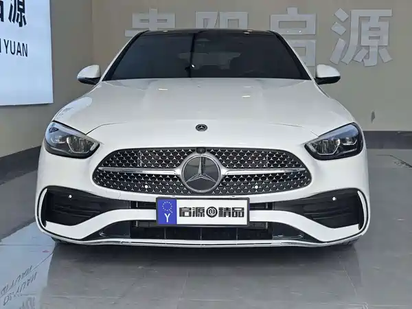 Mercedes-Benz C-Class 2024