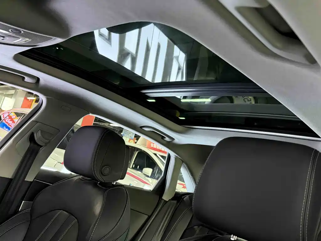 Audi A4L 2023 — фото 20