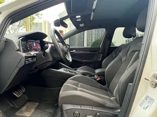 Volkswagen Golf 2023