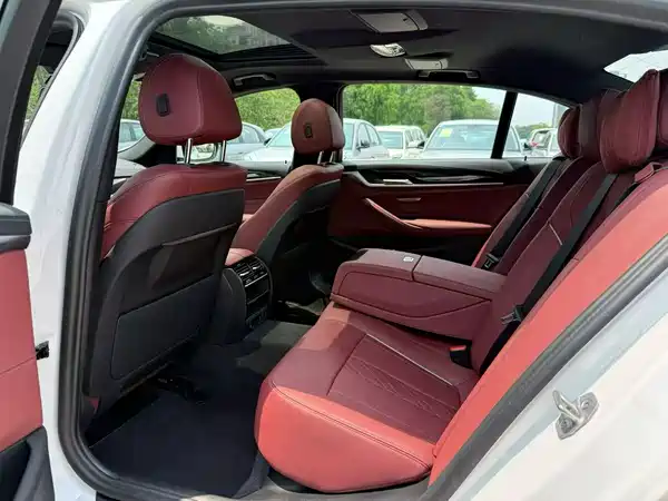 BMW 5 Series 2022