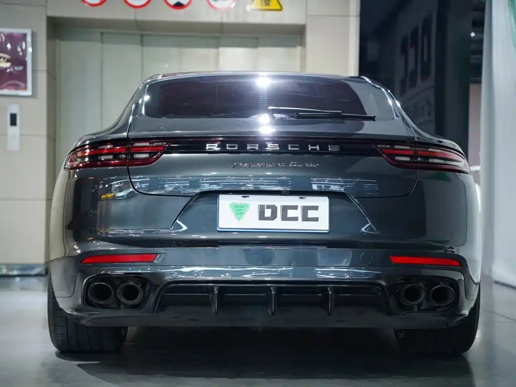 Porsche Panamera 2017 — фото 49