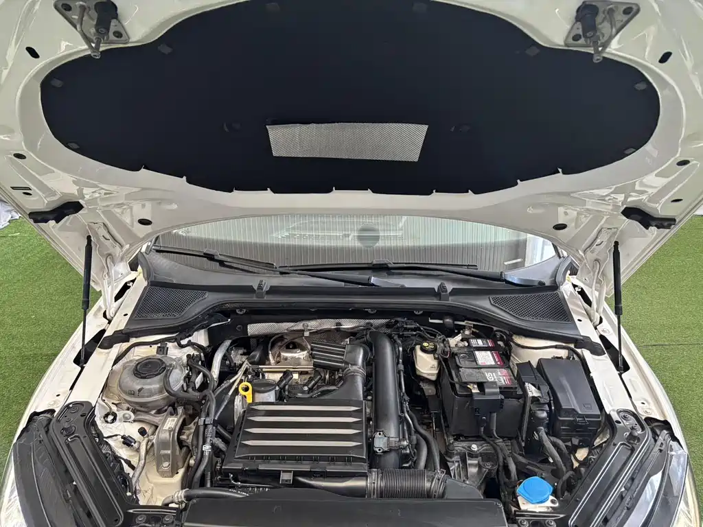 Skoda Octavia 2022 — фото 19