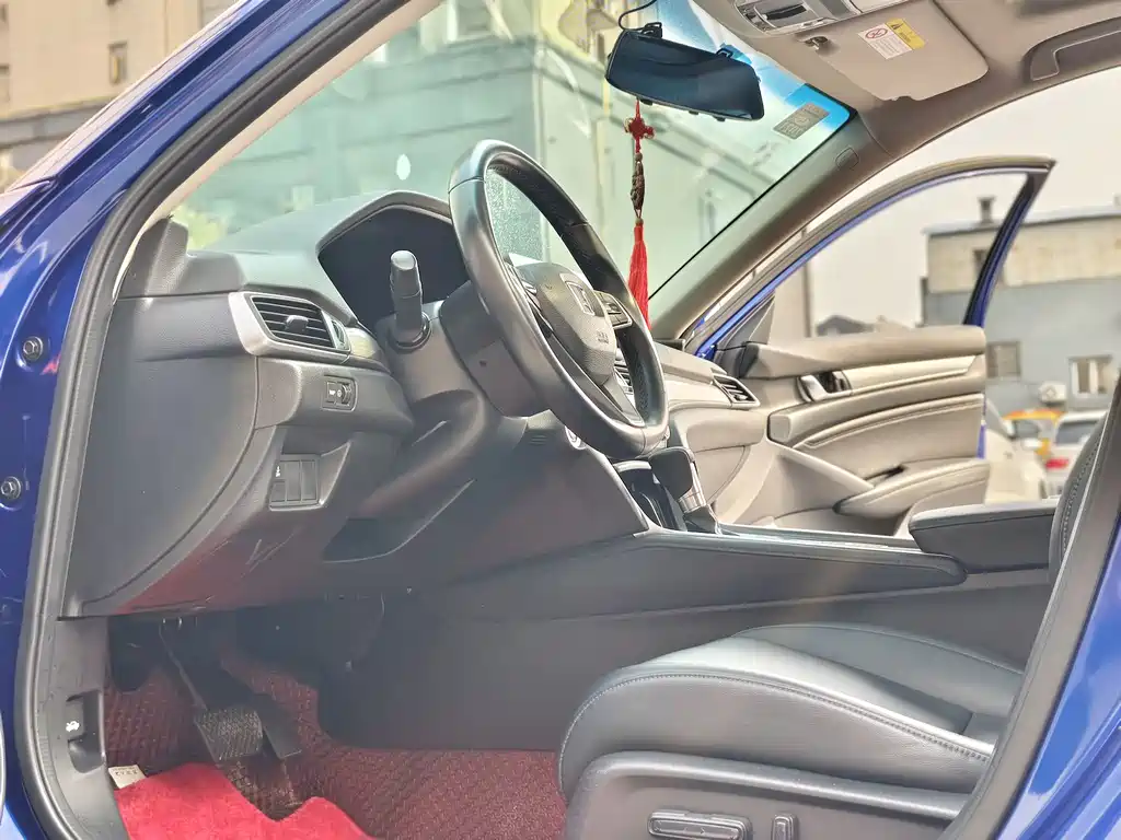 Honda Accord 2019 — фото 11