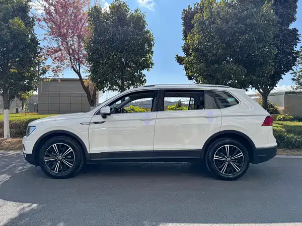 Volkswagen Tiguan L 2021